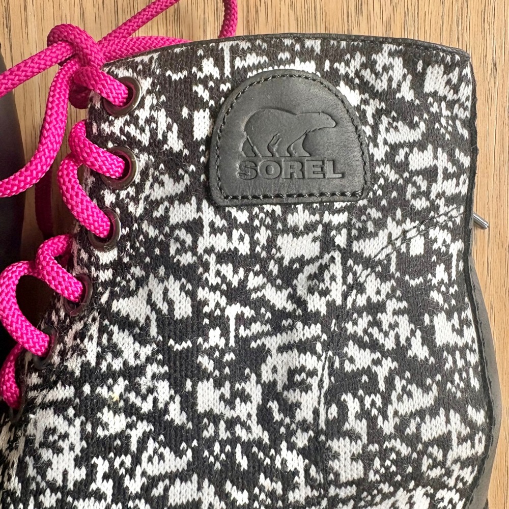 $160 SOREL Solar PDX Wedge Boots Wmns 10 Leather Black White Knit Hot Pink Laces - Picture 5 of 10